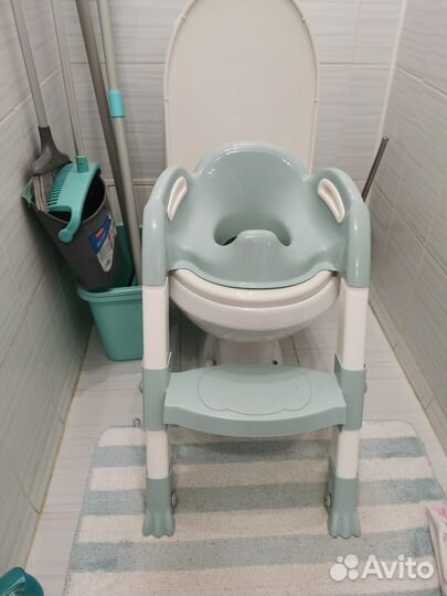 Сидушка накладка на унитаз со ступенькой