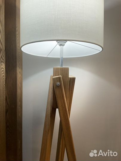 Торшер напольный с абажуром