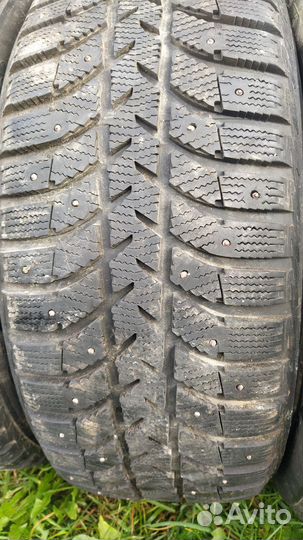 Bridgestone Ice Cruiser 5000 235/55 R17 99T
