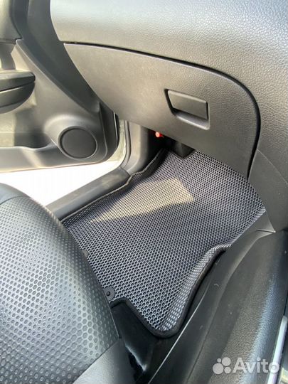 Ковры в автомобиль Eva-коврики (Ева) быстро