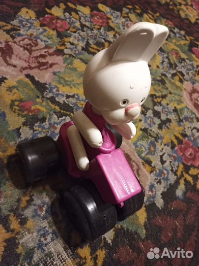 Ретро игрушка механическая заяц тракторист СССР