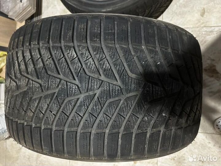Yokohama 104ZR 325/30 R21 108V