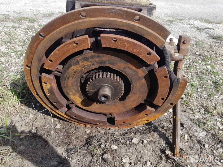 Реверс редуктор судовой