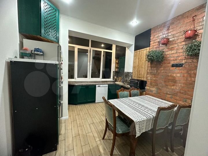 2-к. квартира, 60,5 м², 1/10 эт.