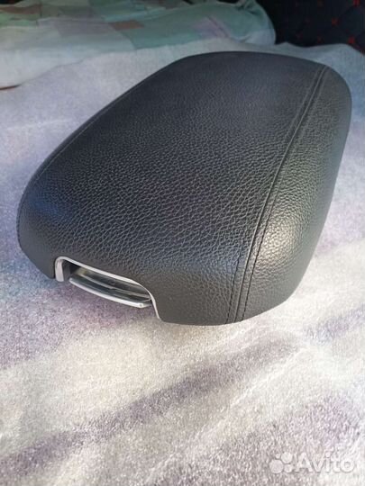 Крышка подлокотника Kia Sorento