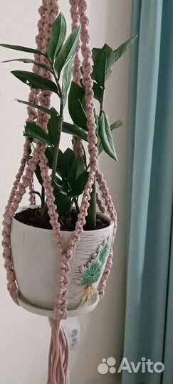 Кашпо для цветов подвесное