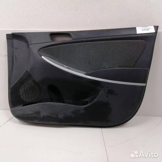 Обшивка двери передней правой Hyundai Solaris 2010