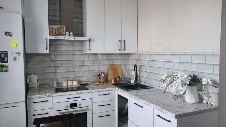 3-к. квартира, 64 м², 14/20 эт.