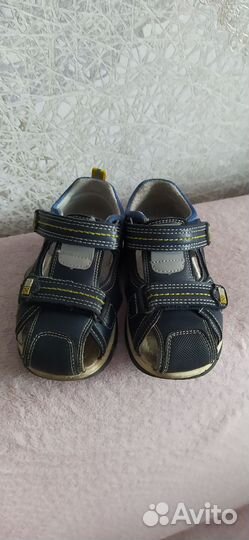 Сандали детские