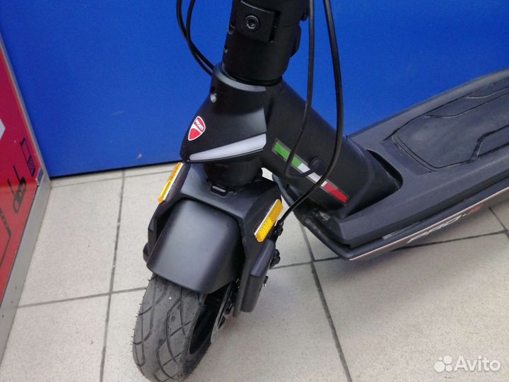 Электросамокат Ducati pro 3