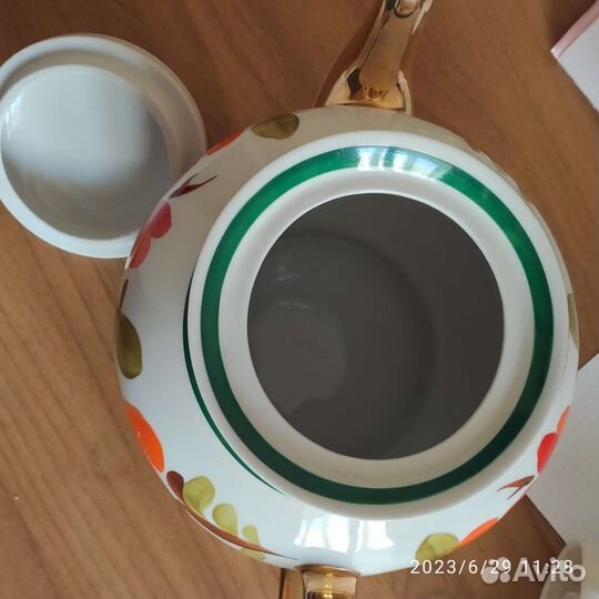 Таз, чайник фарфоровый, онисотейник