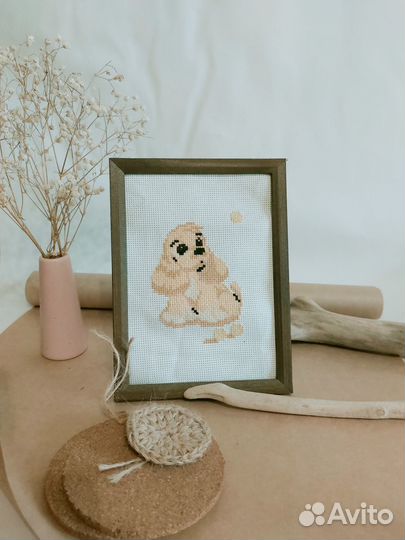 Картина вышитая крестом в раме