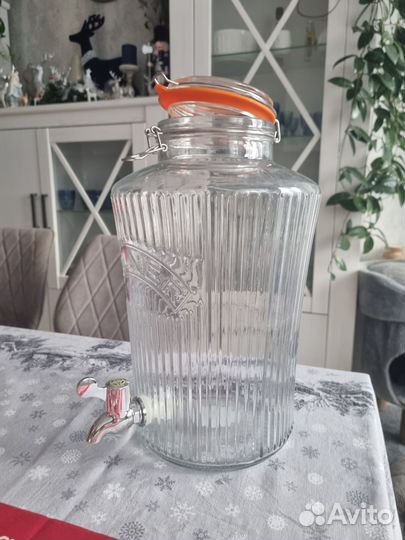 Лимонадница с краном