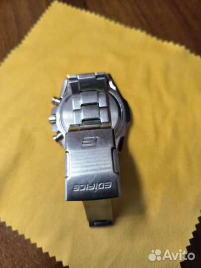 Часы casio EQB-1000