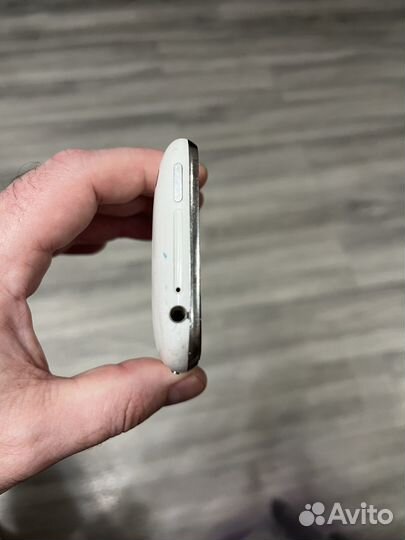 iPhone 3GS, 16 ГБ