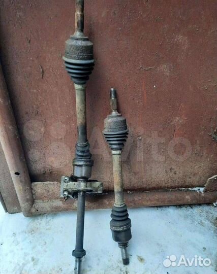 Полуось левая Peugeot 206 рест. 2006