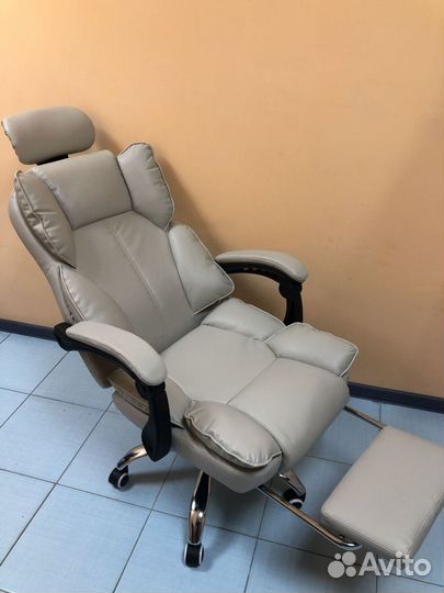 Офисное кресло (геймерское). Кресло для директора