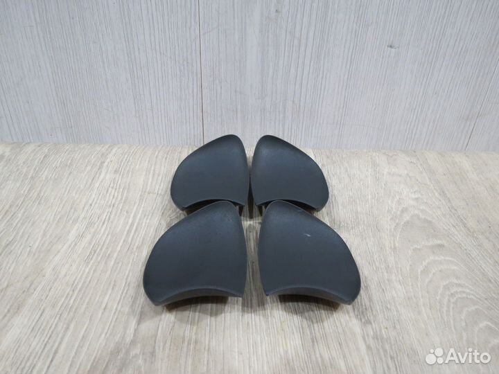 Накладка ручки внутренней Toyota Corolla 150