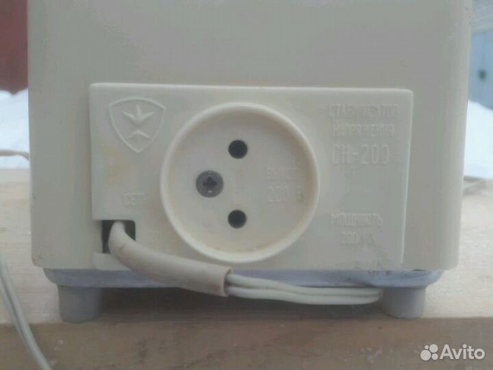 Стабилизатор напряжения 