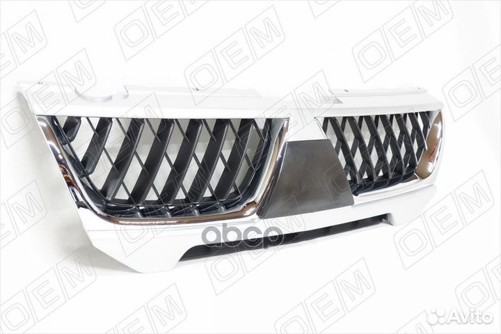 Решетка радиатора Mitsubishi Pajero Sport 1