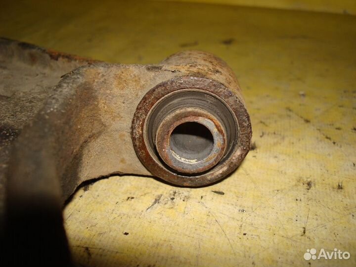 Рычаг Nissan Sunny FNB15 (Переднее Левое)