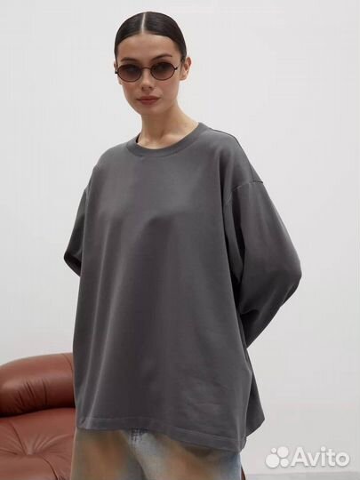 Свитшот женский оверсайз