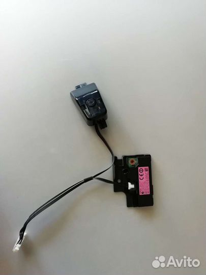 Кнопка включения и Wi-Fi телевизора UE32J4500AK