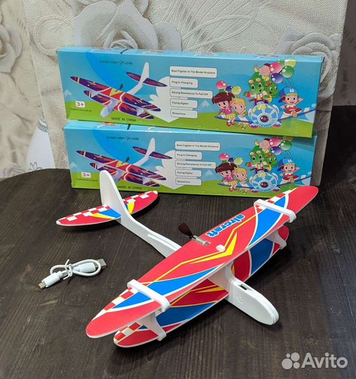 Самолёты USB, часы с проектором