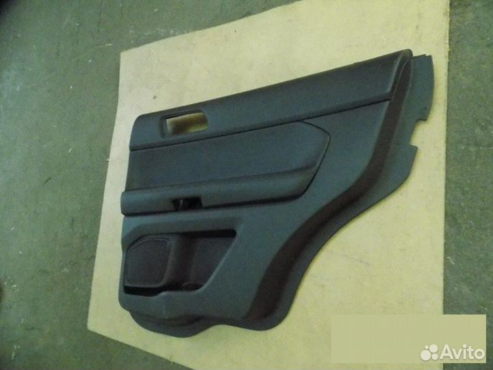 Обшивка двери Ford Explorer с 2010г
