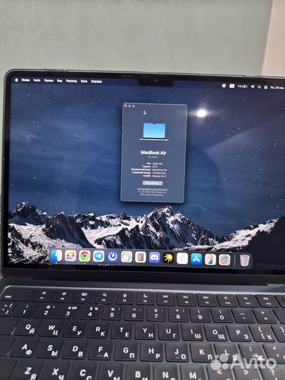 Macbook Air 13 M2 256/8/ 16 циклов заряда