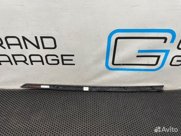 Накладка под дерево левая Bmw 7-Series F01 N54B30A