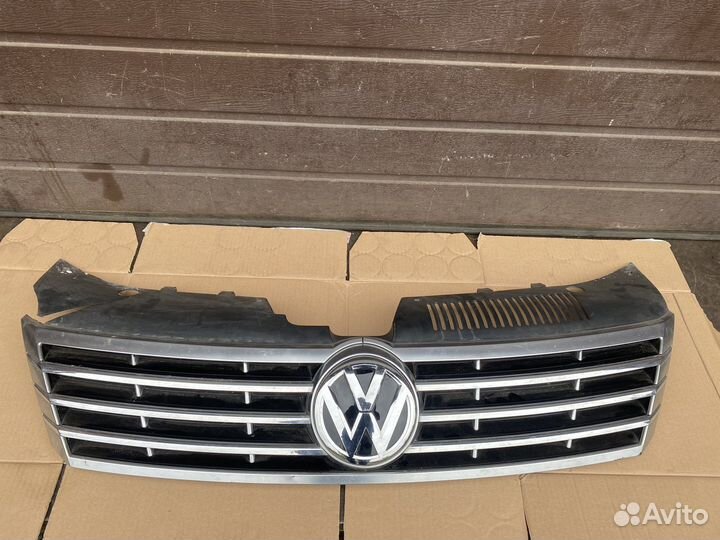 Решетка радиатора Volkswagen Passat CC