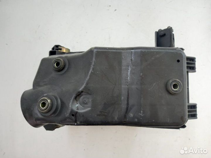 Корпус воздушного фильтра Toyota Caldina AZT241W