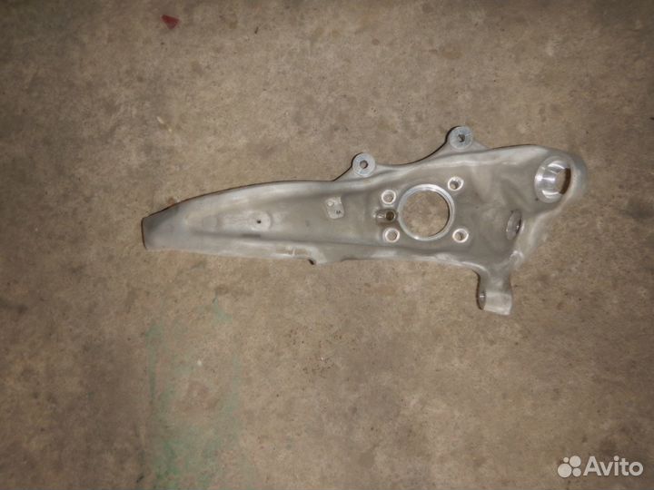 Кулак поворотный передний правый BMW 6 G32