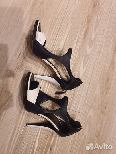 Босоножки женские 38 размер