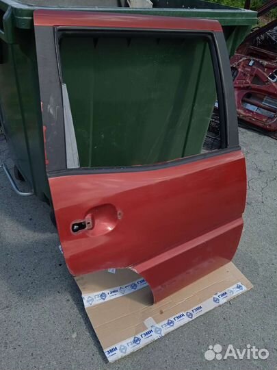 Дверь задняя правая Nissan Terrano 2 Ниссан