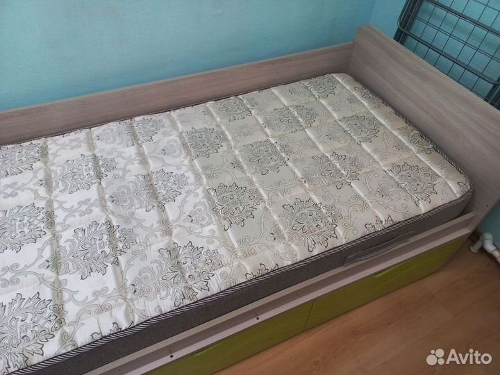 Кровать односпальная с ящиками