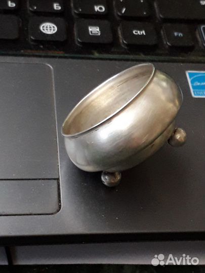 Серебряная солонка