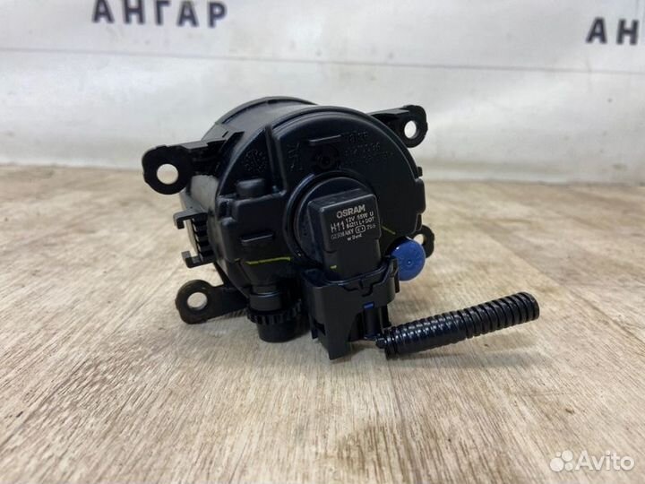 Фара противотуманная передняя Nissan Note E11