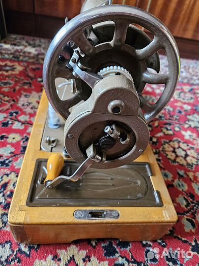 Швейная машинка пмз им. Калинина