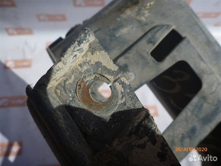 Корпус подножки передний правый Volvo Fh