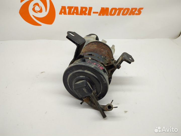 Фильтр паров топлива передний левый Toyota Mark2