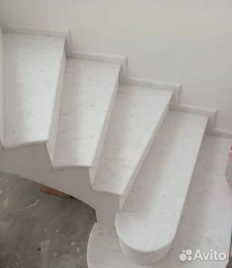 Ступени из мрамора