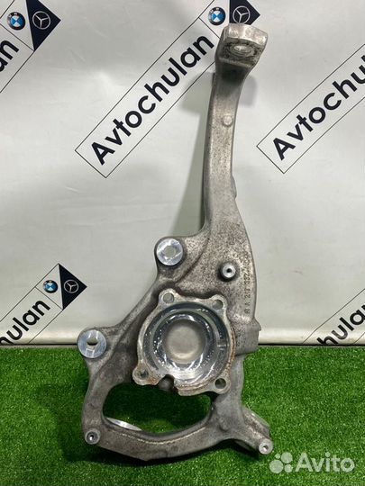 Кулак поворотный передний правый Mercedes-Benz