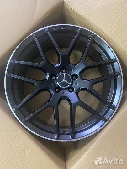 R21 Kinforest KF-550 295/35, PCD 5x112 DIA 66.6