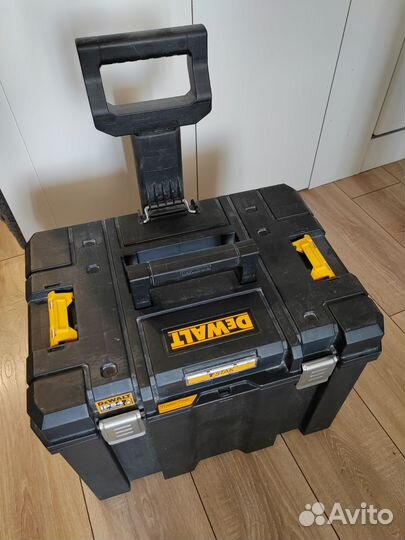 Кейс dewalt