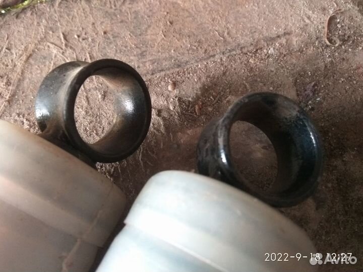 Задние амортизаторы М412