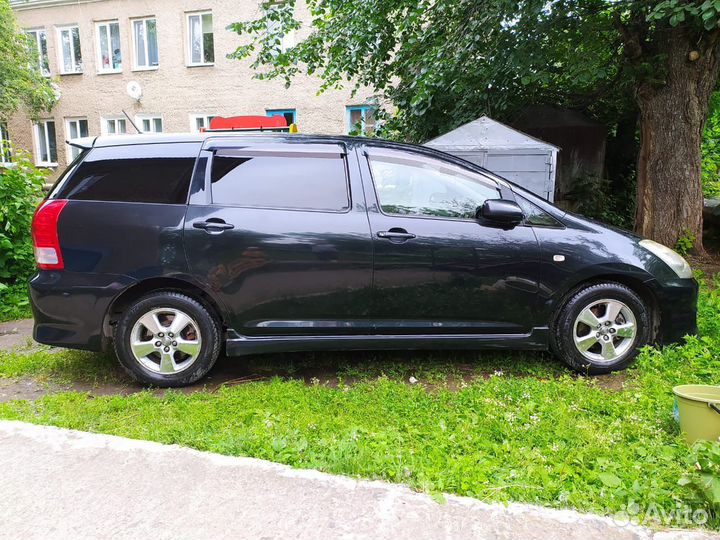 Toyota Wish 1.8 AT, 2007, 250 545 км