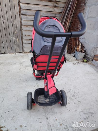 Трехколесный велосипед