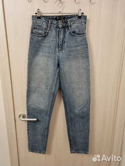 Джинсы 25